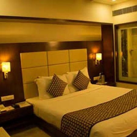 Hotel Grand Thakar Rajkot Exterior foto